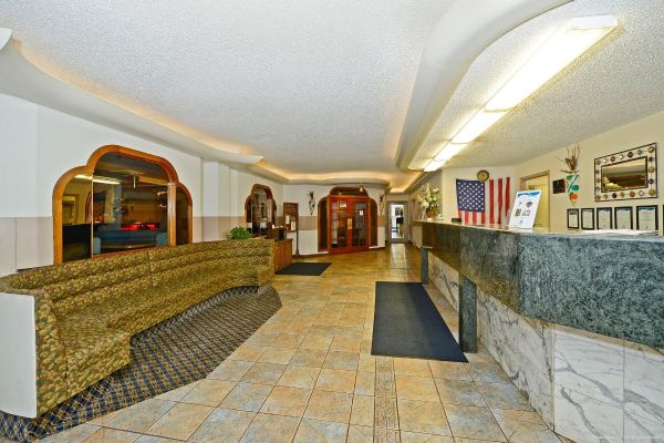 Americas Best Value Inn & Suites-Benton Harbor